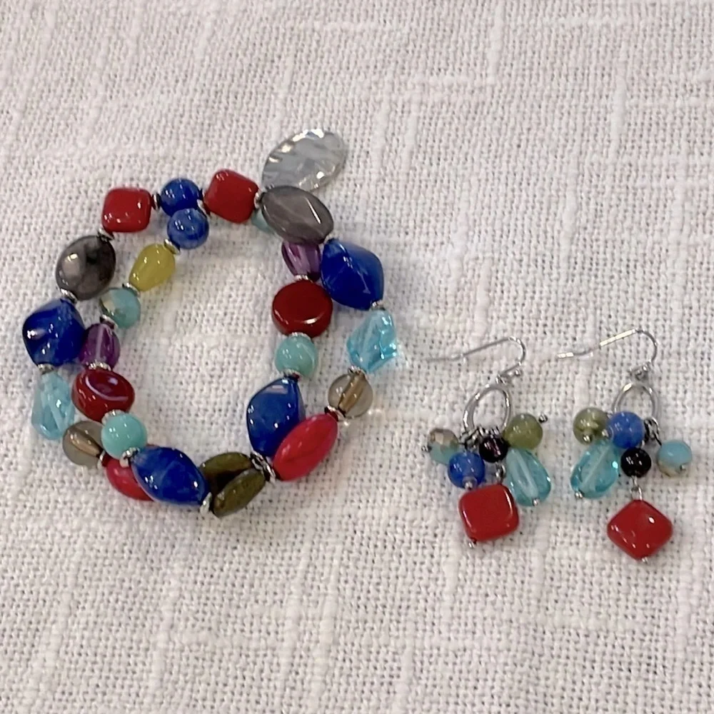 Matching colorful set dangle drop natural stone acrylic bead cluster earrings